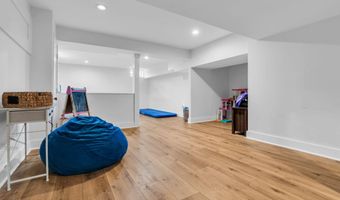 20 Hannah Lee Rd, Barnegat, NJ 08005