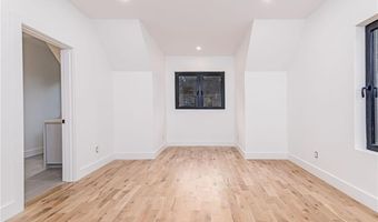 19 Castle Rd, Narragansett, RI 02882
