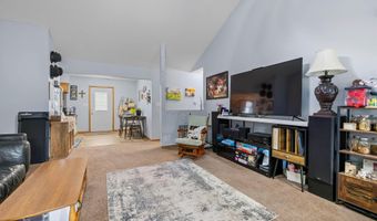 421 Manahan Dr, Angola, IN 46703