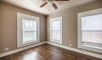 203 W Purdom Ave, Alvarado, TX 76009