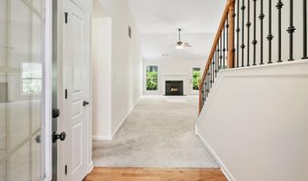 738 York View Dr, Auburn, GA 30011