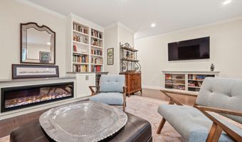 81 Brentwood Cir 81, Danbury, CT 06810