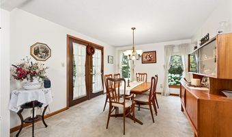 3 Carleton Ct, Amherst, NY 14221