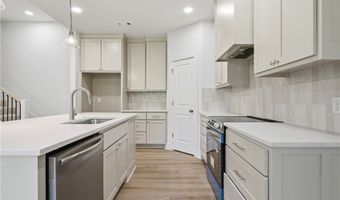 13 Salisbury Dr, Bella Vista, AR 72714