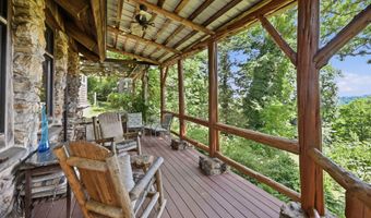 29 Old Forty Acre Mountain Rd, Danbury, CT 06811