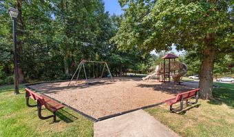 10404 GLEN SPRING Ln, Bowie, MD 20720