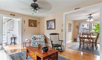 21 Brookwood Rd, Cranston, RI 02920