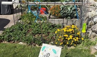 65 Maple Ave, Middletown, RI 02842