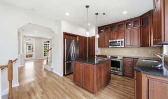 1922 N DANIEL St, Arlington, VA 22201