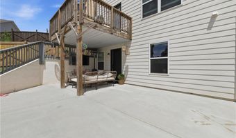 198 Station Overlook Dr, Auburn, GA 30011