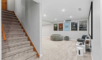 3901 N MILLWOOD Dr, Appleton, WI 54913