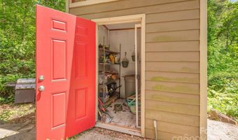 14 Shelton Branch Rd, Barnardsville, NC 28709