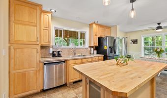 70 Riverside Dr, Allenstown, NH 03275