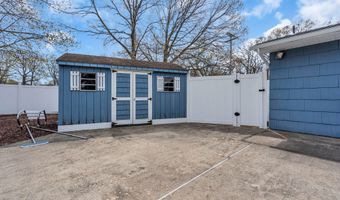 7 Glenwood Dr, Bayville, NJ 08721