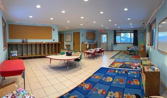 2328 N Hillcrest Pkwy, Altoona, WI 54720