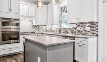 1204 N Alodie Ct, Apex, NC 27502