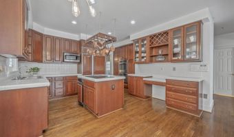 8329 TURNBERRY Ct, Potomac, MD 20854