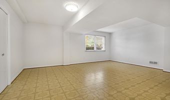 6220 ROBINWOOD Rd, Bethesda, MD 20817