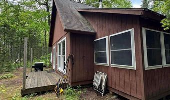 6 Maple Dr, Abbot, ME 04406