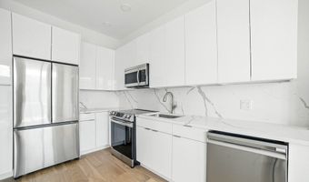 38 Hichborn 203, Boston, MA 02135