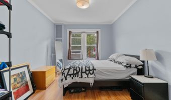 122 W 39TH St A4, Bayonne, NJ 07302