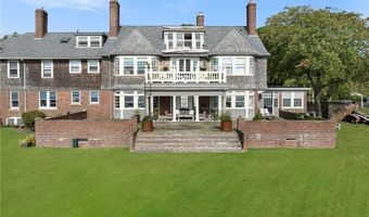 221 Hope St 2, Bristol, RI 02809