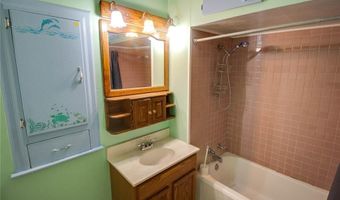 645 Elfgen St, Alton, IL 62002