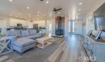 665 S Shelter Cove Dr, Big Water, UT 84741