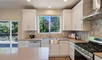 2968 NW Chianti Ln, Bend, OR 97703