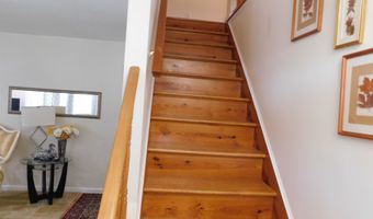 8 Tilden Rd, Danbury, CT 06810