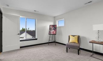 1165 Salm Dr, North Liberty, IA 52317