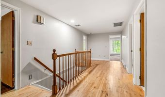 28 Olde Lantern Rd, Bedford, NH 03110