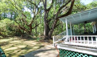 14 Mickey D Ln, Beaufort, SC 29907