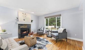 5225 SUNSET Dr, Cheyenne, WY 82009