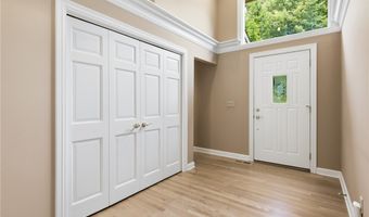 483 Concord Downs Ln, Aurora, OH 44202
