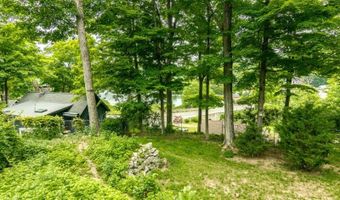 127 Cedar Dr, Andover, NJ 07860