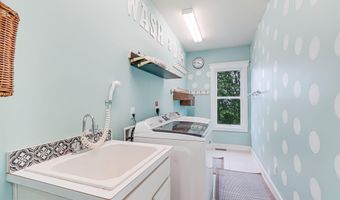 41151 WHITE CEDAR Ct, Aldie, VA 20105