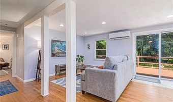 46 Stone Gate Dr, North Kingstown, RI 02852