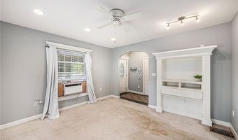 614 S 7th St, Atchison, KS 66002