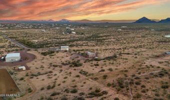 48424 N 520th Ave, Aguila, AZ 85320