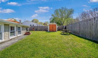 1 Pinehurst Rd, East Providence, RI 02915