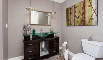 605 Oakwood Pl, Polk City, IA 50226