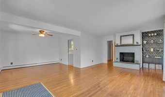 1558 1560 W Jones Dr SW, Ann Arbor, MI 48105