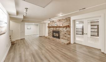 8806 FOX HILLS Trl, Potomac, MD 20854