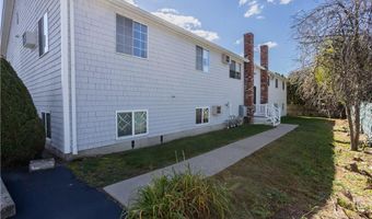20 Zambarano Ave 202, North Providence, RI 02911