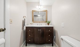 40 Web Ave 221, North Kingstown, RI 02852
