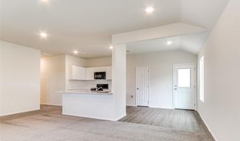 924 S Bear Ln, Mustang, OK 73064
