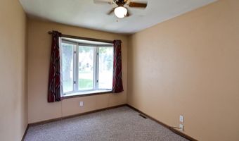 864 Gartner Ct, Beloit, WI 53511