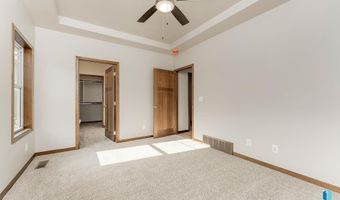 2404 E Brek St, Brandon, SD 57005