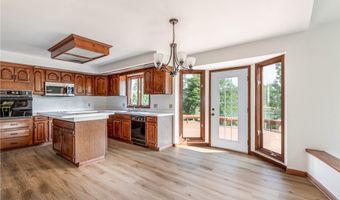 121 Summershade Ct, Amherst, NY 14051